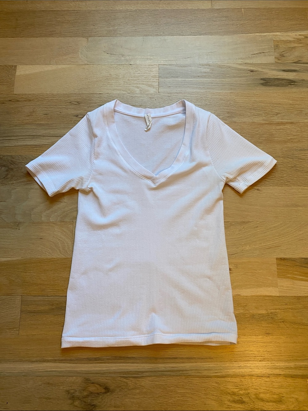 Athleta White Ribbed V-Neck Short Sleeve Tee